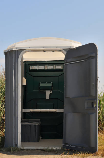 Best Luxury portable toilet rental  in Hull, IA